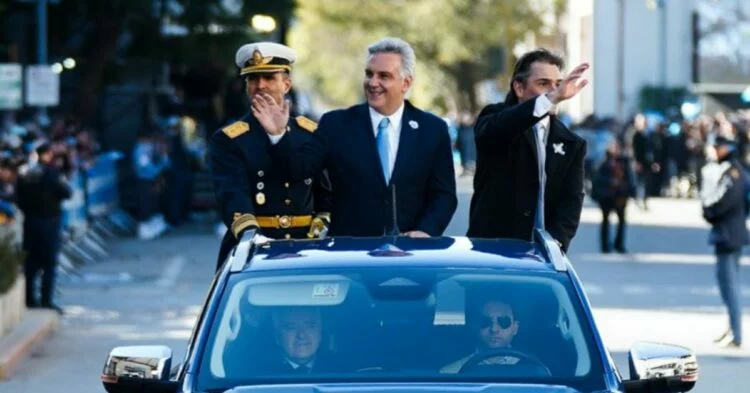 Imágenes de la celebración del Día de la Bandera en Bell Ville