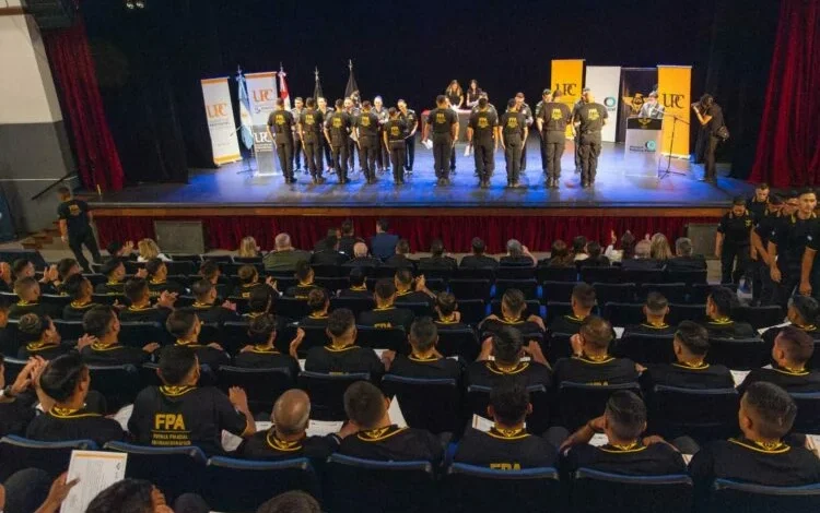 Estudiantes de la carrera de Seguridad Pública en la Universidad Provincial de Córdoba