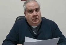 Imagen de un grupo de personas unidas en apoyo a las personas con adicciones