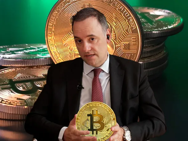 Manuel Adorni, asesor de Javier Milei, en medio de la polémica por su riqueza y relación con el Bitcoin
