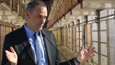 Imagen del jefe de Gabinete Manuel Adorni en una sesión pública