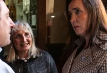 Foto de Victoria Villarruel y Javier Milei en un acto oficial