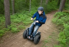 El Segway, un vehículo personal de dos ruedas paralelas con una plataforma central