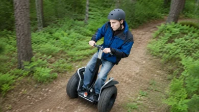 El Segway, un vehículo personal de dos ruedas paralelas con una plataforma central
