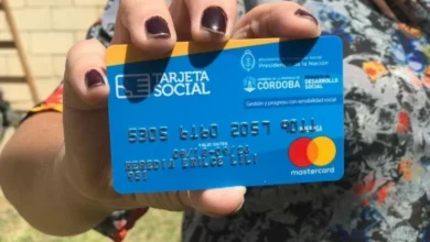 Familia cordobesa recibiendo apoyo con la Tarjeta Social