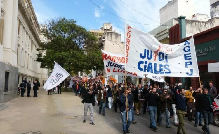 Empleados judiciales en huelga en la provincia de Córdoba