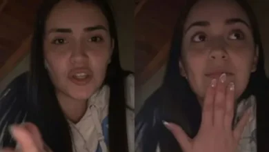 Influencer con una expresión de preocupación y una tabla de apuestas deportivas en el fondo