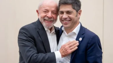 Kicillof y Milei en medio de la tensión política