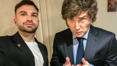 Imagen de un juez federal en una sala de audiencias