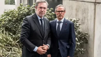 Imágenes de Guillermo Tofoni y Foster Gillett durante una conferencia de prensa