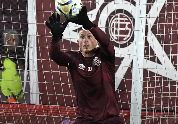 Imagen de los jugadores de Lanús y Cienciano en el estadio antes del partido