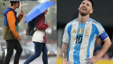 Imagen de un estadio de fútbol con tormentas y lluvias en el fondo