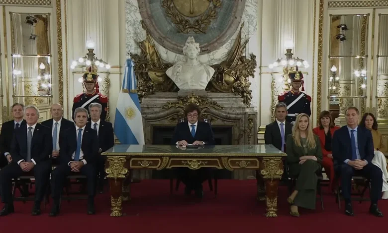 Javier Milei anuncia reformas económicas en Argentina