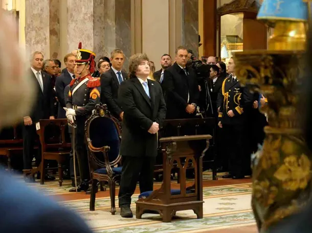 Javier Milei durante el Tedeum en la Catedral Metropolitana