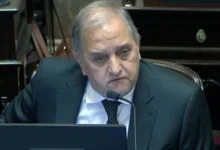 Selección Argentina desafía la prohibición del Ministerio de Seguridad con el trapo malvinero