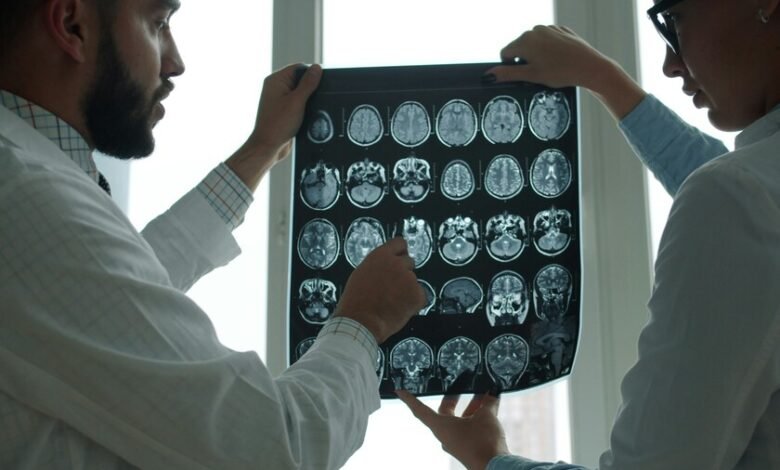 Radiología asistida por inteligencia artificial que muestra la integración de algoritmos en la interpretación de imágenes médicas