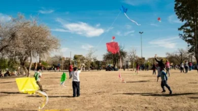 Niños y niñas disfrutando de actividades en el Parque Educativo Este