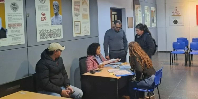 Municipio de Córdoba proporcionando servicios migratorios y electorales a la comunidad paraguaya