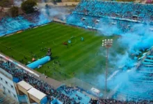 Partido de fútbol entre Belgrano y Argentinos Juniors en Córdoba