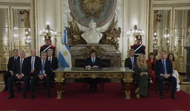 Javier Milei en la cadena nacional, presentando su proyecto de reforma del Banco Central