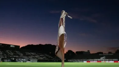 Partido de fútbol entre Platense y Boca Juniors