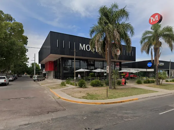 Local de comidas rápidas en La Plata donde ocurrió la tragedia