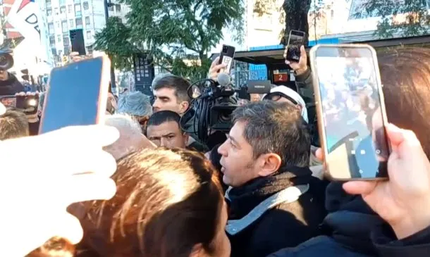 Axel Kicillof en la misa de San Cayetano, defendiendo los derechos laborales