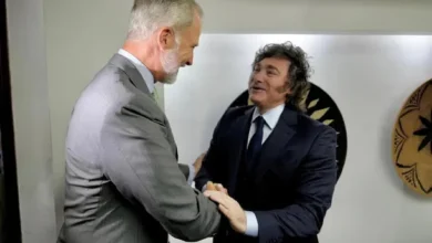 Javier Milei y el rey Felipe VI de España en la investidura presidencial de Colombia