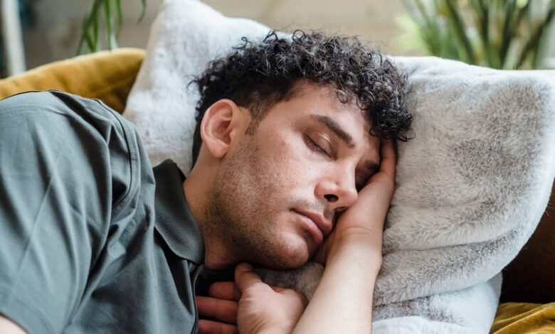 Estudio sobre siestas largas y salud