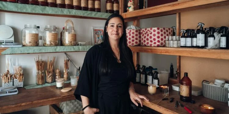 Yamila Cicaré presenta su nuevo proyecto de incubación a través de un programa de incubación del Club de Emprendimiento.