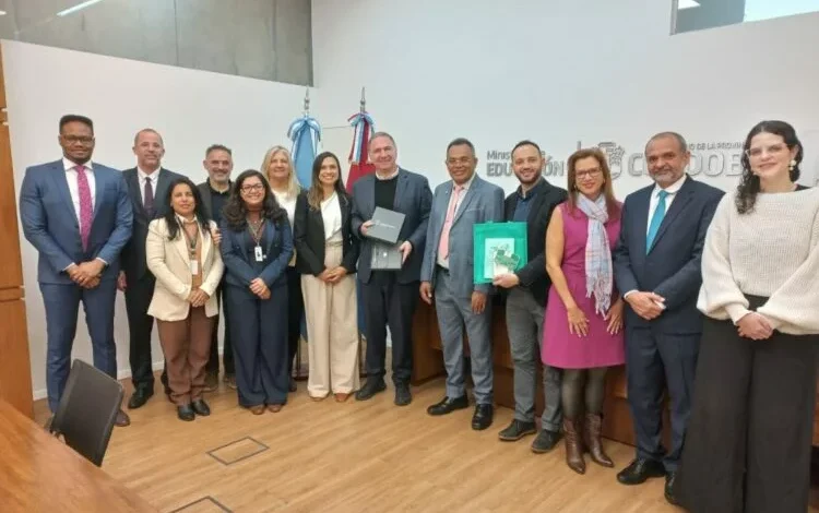 Encuentro entre autoridades de Córdoba y delegación de institutos federales brasileños