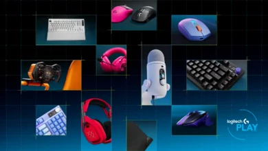 Conjunto de periféricos Logitech Pro X: mouse, teclado y headset sobre una mesa de gaming