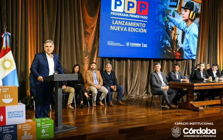 Gobernador Martín Llaryora inaugura la convocatoria del Programa Primer Paso en la sede del Ministerio de Desarrollo Social de Córdoba