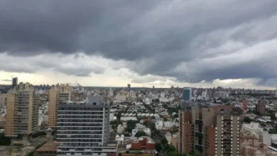 Cielo nublado sobre la ciudad de Córdoba antes de la tormenta de fin de semana