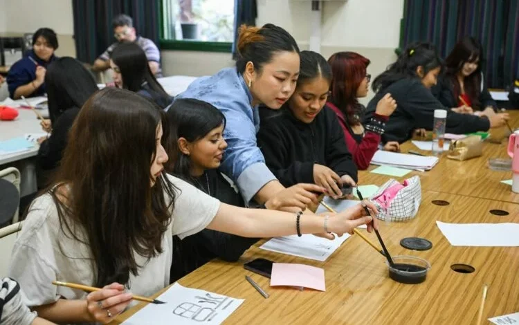 Clases de mandarín en una escuela secundaria de Córdoba