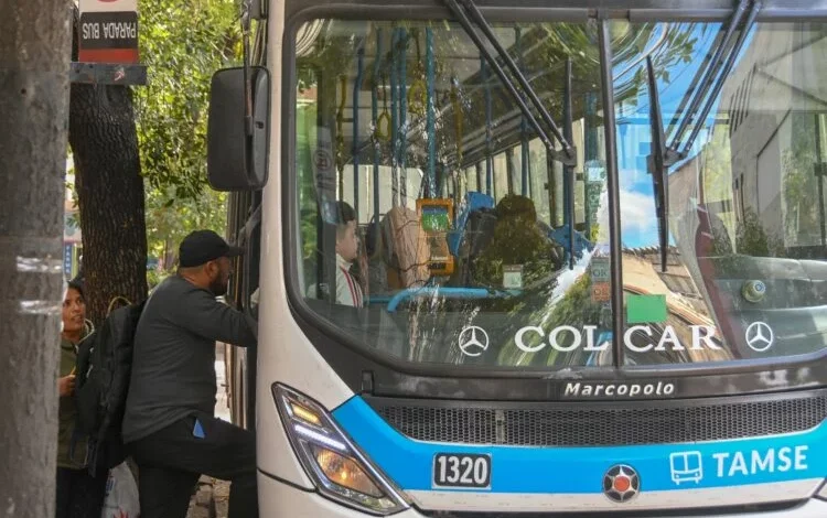 Paradas de colectivos reorganizadas en el bulevar Chacabuco, Córdoba