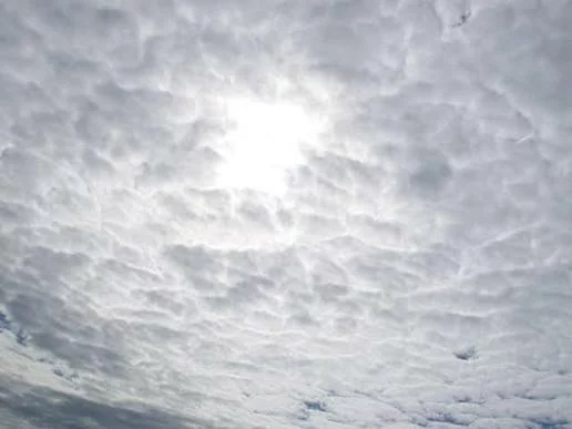 Cielo parcialmente nublado sobre la ciudad de Córdoba el 14 de septiembre