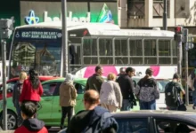 Colectivo detenido en la calle de Córdoba durante asamblea de UTA