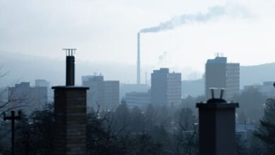 Vista de la ciudad de Córdoba bajo una capa de smog y partículas contaminantes
