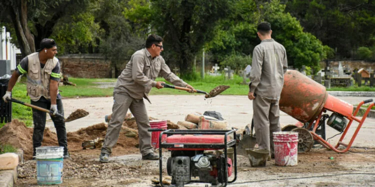 Obras de renovación en el Cementerio San Vicente, zona norte de Córdoba