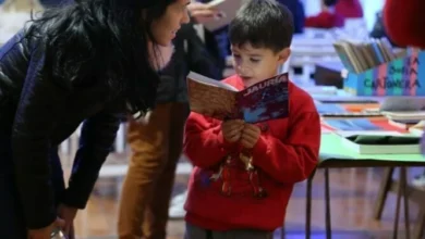 Carpa Malicha Leguizamón llena de familias y niños durante la Feria del Libro Córdoba 2026