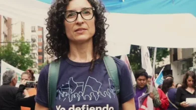 Manifestación de docentes de la Universidad Nacional de Córdoba exigiendo aumento salarial