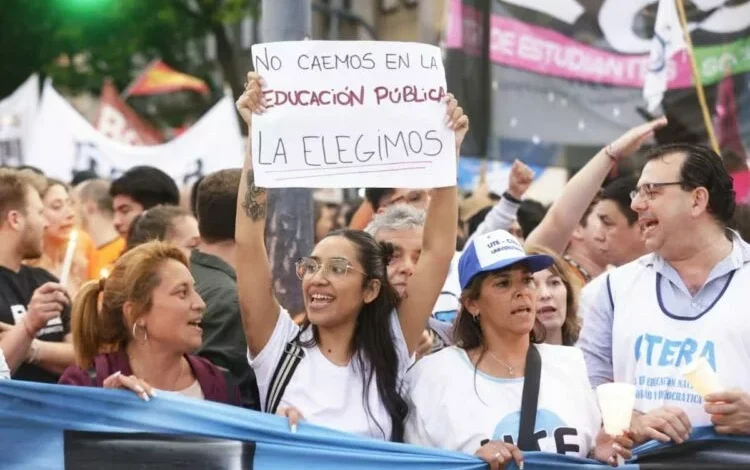 Manifestación universitaria en el centro de Córdoba el 15 de octubre
