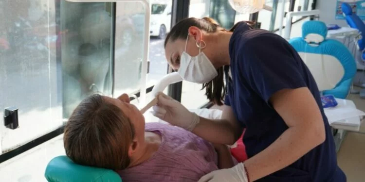Control dental gratuito en los CPC de Rancagua y Pueyrredón, Córdoba