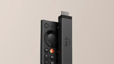 Fire TV Stick 4K 2026 con mando rediseñado y caja de presentación