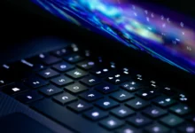 Captura de pantalla de Smart HDR Manager mostrando la activación automática de HDR en un monitor OLED