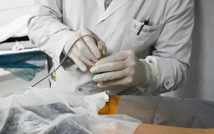 Intervención en osteoma osteoide en una adolescente de 16 años en el Hospital Tránsito Cáceres de Allende